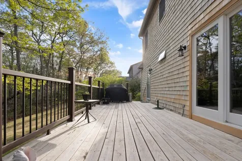 112 West Spring Street Vineyard Haven MA 02568