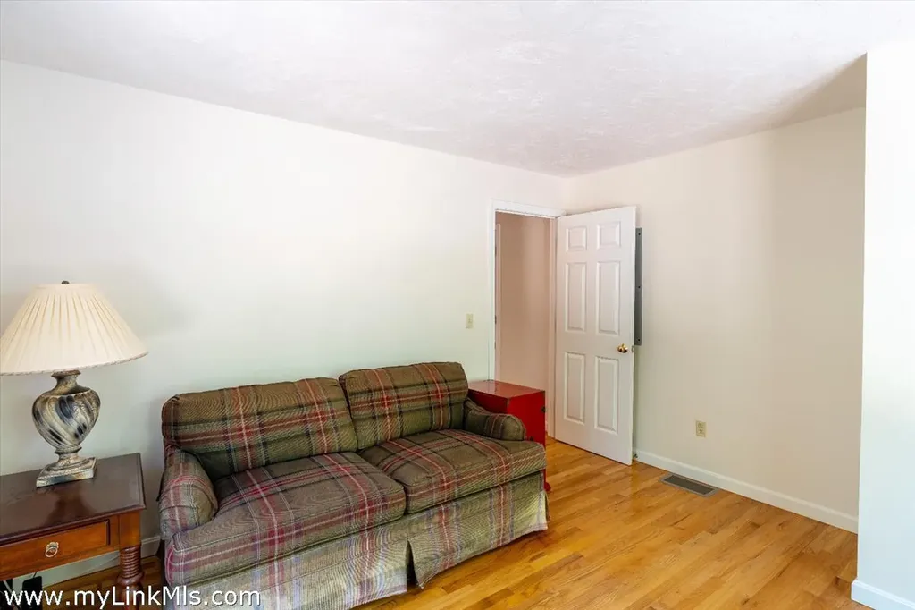 261 Sandpiper Lane Vineyard Haven MA 02539