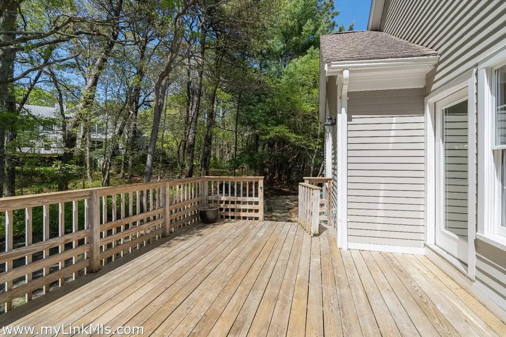261 Sandpiper Lane Vineyard Haven MA 02539