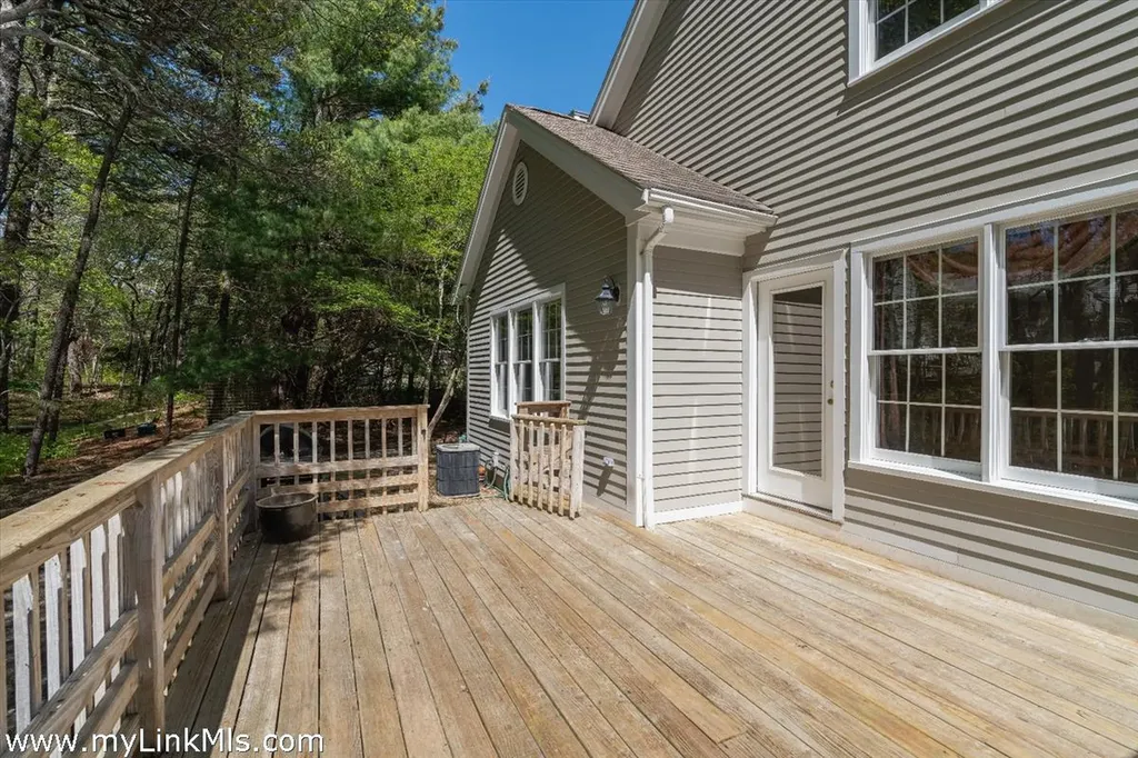 261 Sandpiper Lane Vineyard Haven MA 02539