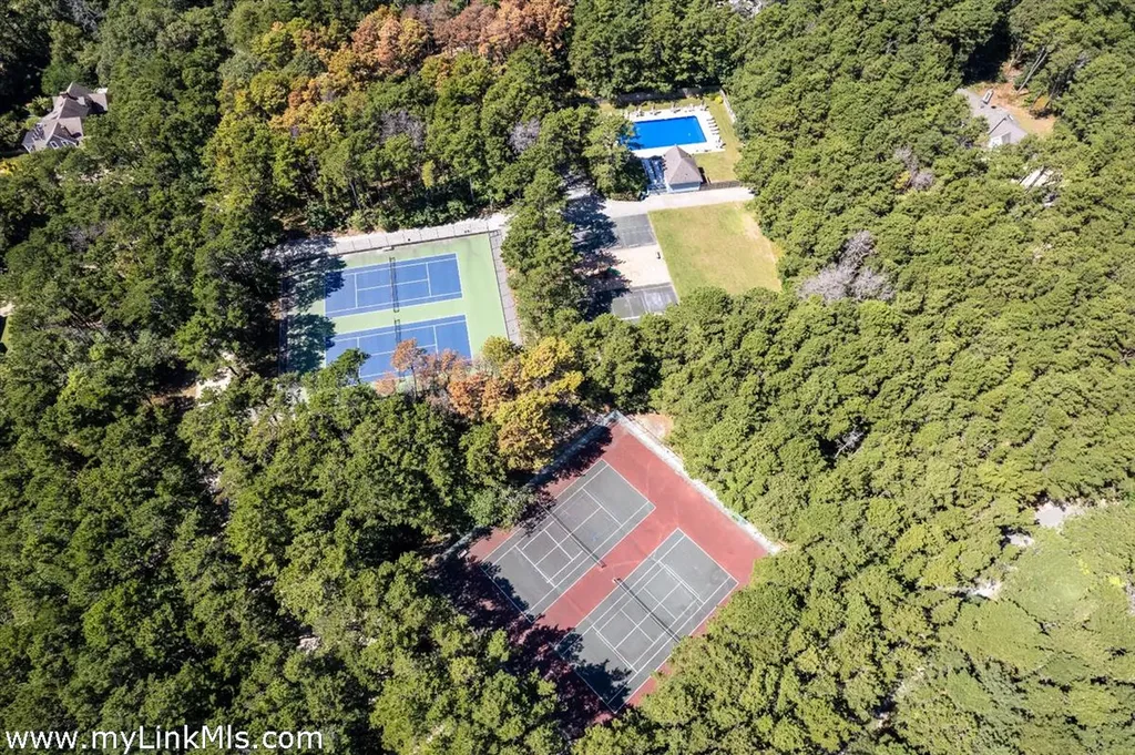 261 Sandpiper Lane Vineyard Haven MA 02539