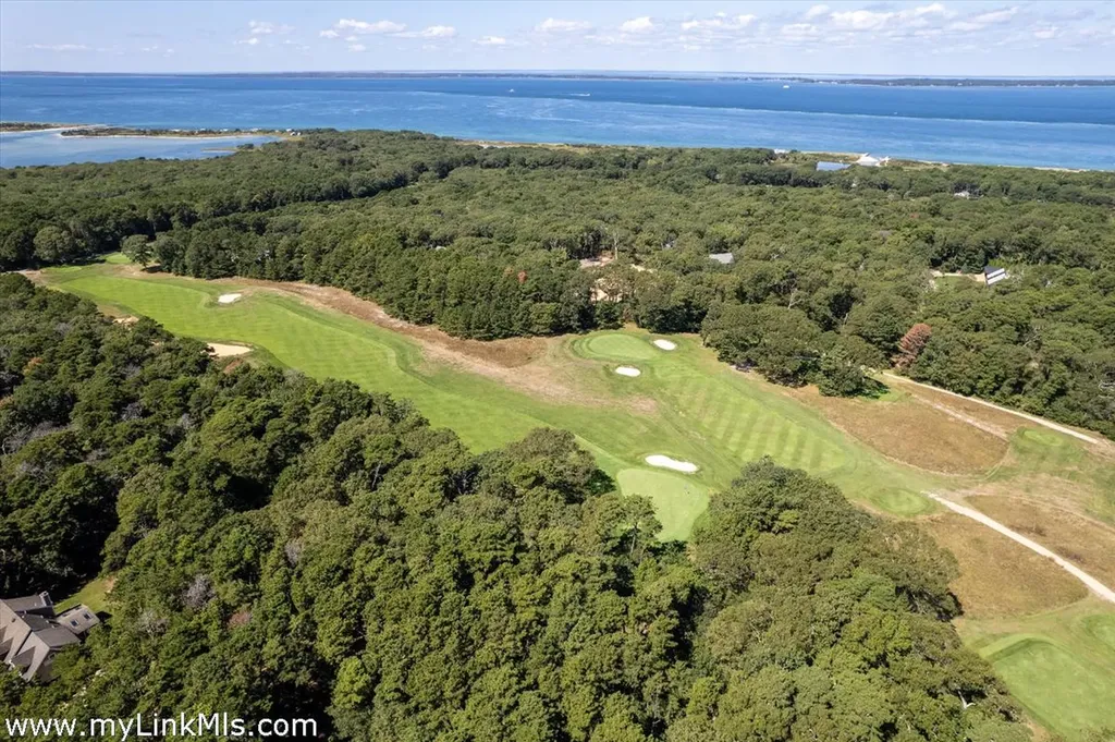 261 Sandpiper Lane Vineyard Haven MA 02539