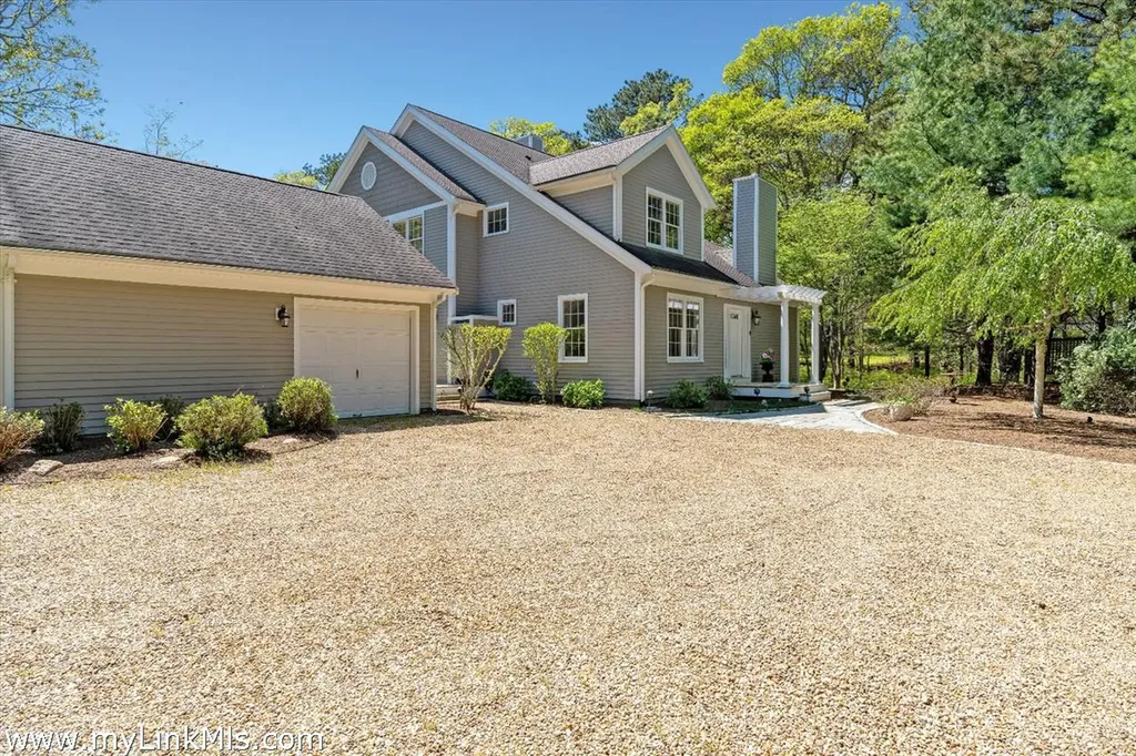 261 Sandpiper Lane Vineyard Haven MA 02539