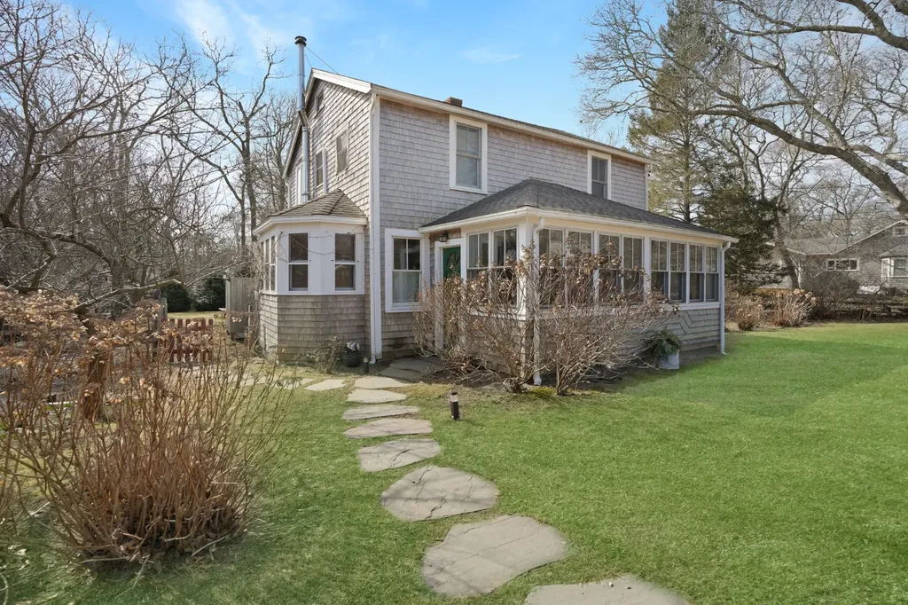 110 Daggett Avenue Vineyard Haven MA 02568
