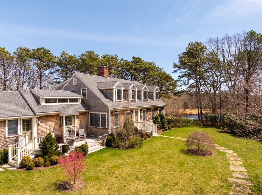 20 Edson Forest Road West Tisbury MA 02575