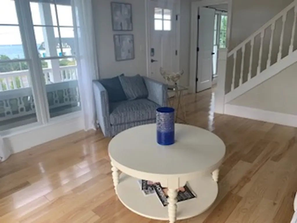 28 Beach Road Oak Bluffs MA 02557