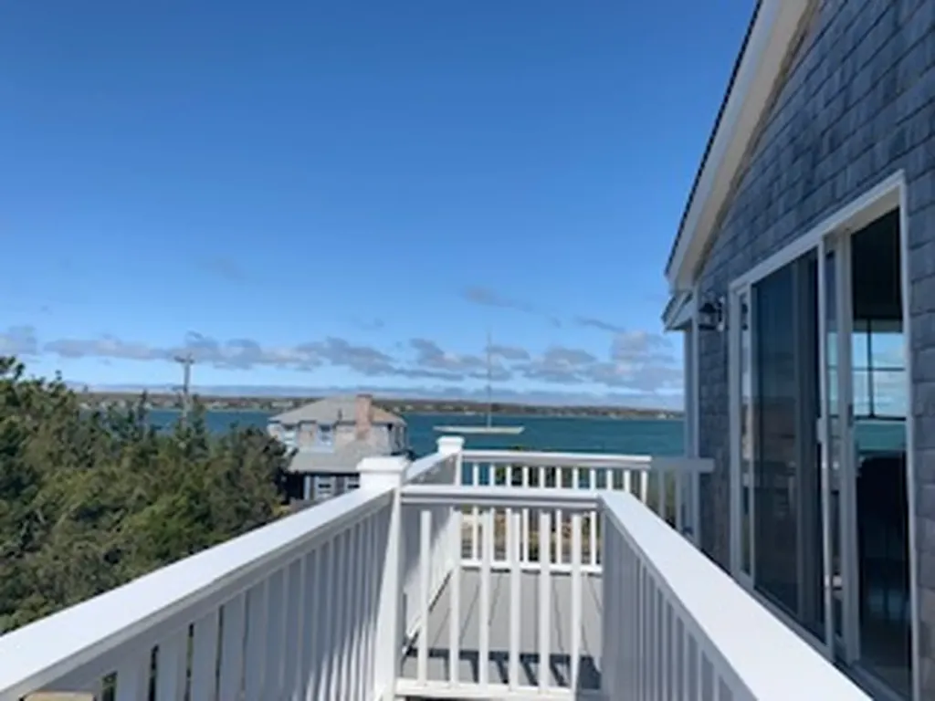 28 Beach Road Oak Bluffs MA 02557