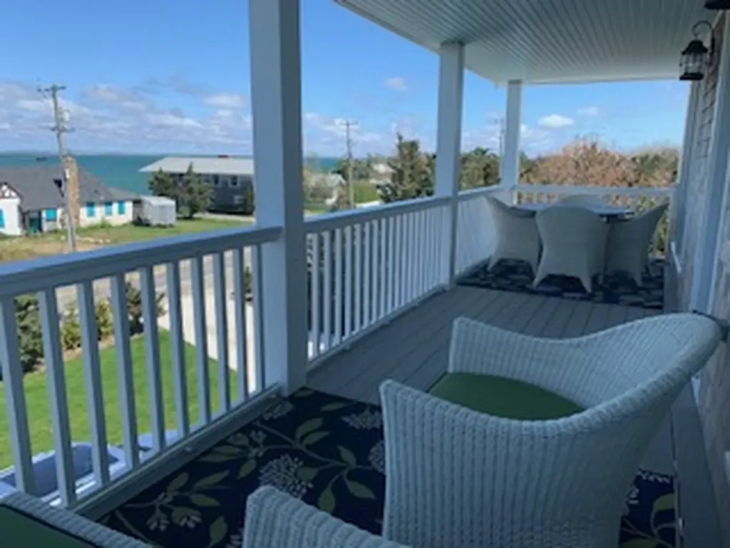 28 Beach Road Oak Bluffs MA 02557