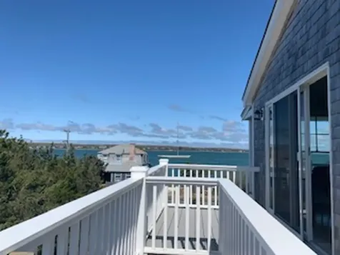 28 Beach Road Oak Bluffs MA 02557