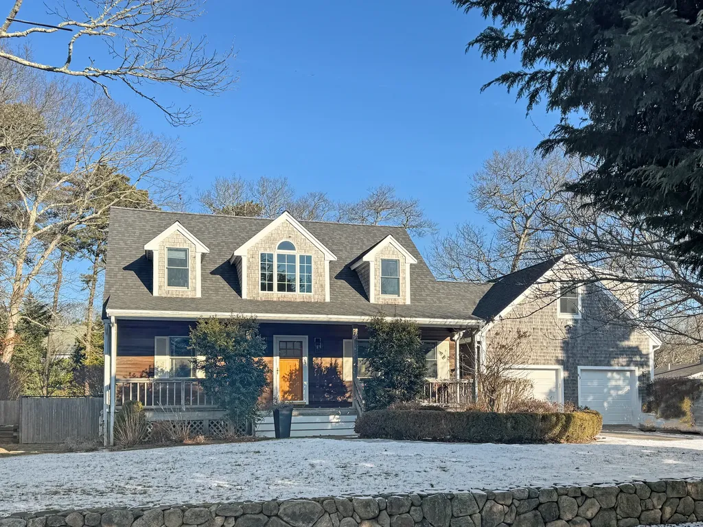83 Dolan Avenue Vineyard Haven MA 02568