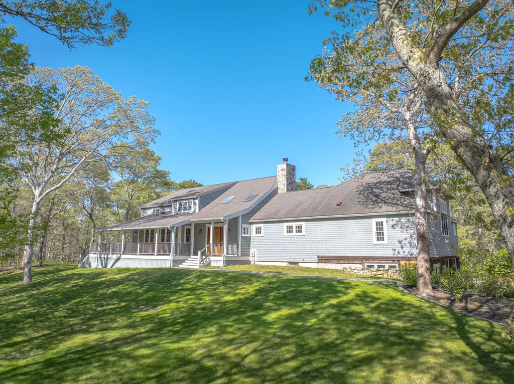 63 Bayes Hill Road Oak Bluffs MA 02557