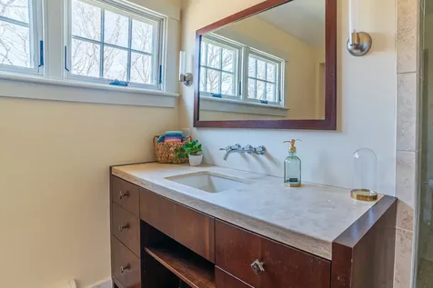 63 Bayes Hill Road Oak Bluffs MA 02557