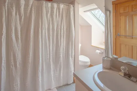 63 Bayes Hill Road Oak Bluffs MA 02557