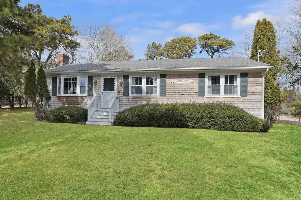 37 Knoll Drive Edgartown MA 02539
