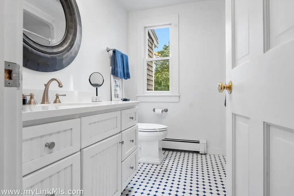 49 Oak Lane West Tisbury MA 02575