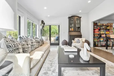 49 Oak Lane West Tisbury MA 02575