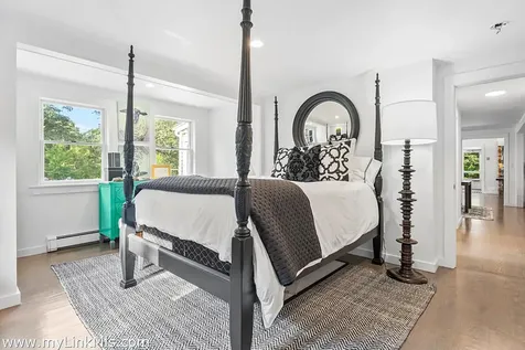 49 Oak Lane West Tisbury MA 02575