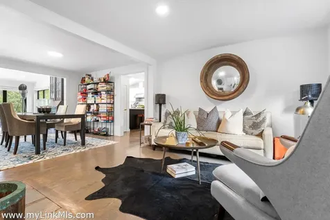 49 Oak Lane West Tisbury MA 02575