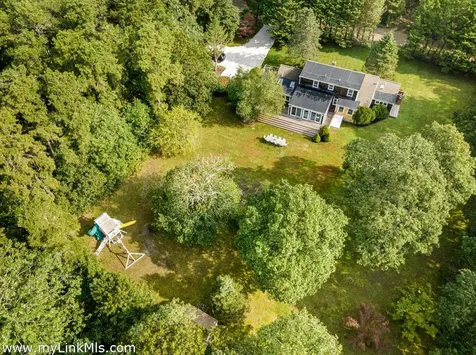 49 Oak Lane West Tisbury MA 02575