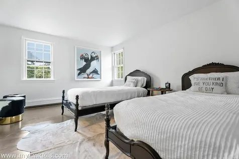 49 Oak Lane West Tisbury MA 02575