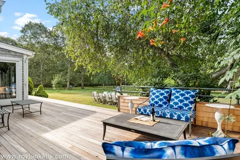 49 Oak Lane West Tisbury MA 02575