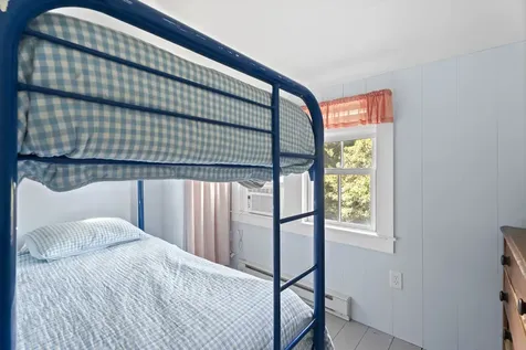 6 Brewster Avenue Oak Bluffs MA 02557