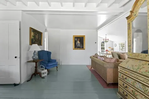 6 Brewster Avenue Oak Bluffs MA 02557