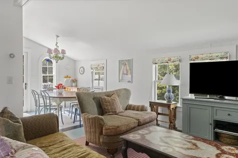 6 Brewster Avenue Oak Bluffs MA 02557