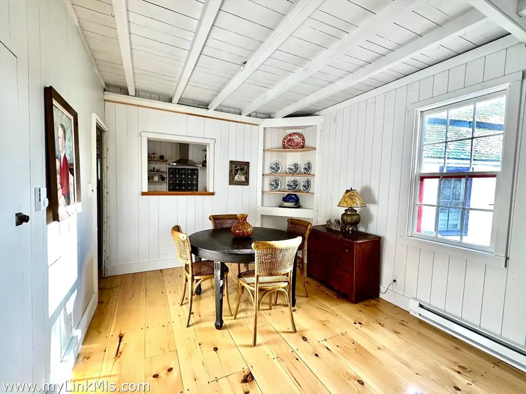 1 Cottage Park Oak Bluffs MA 02557