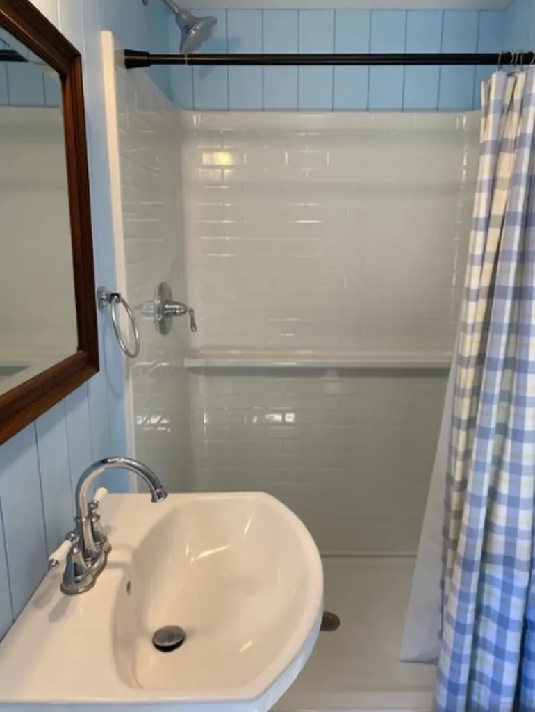 1 Cottage Park Oak Bluffs MA 02557