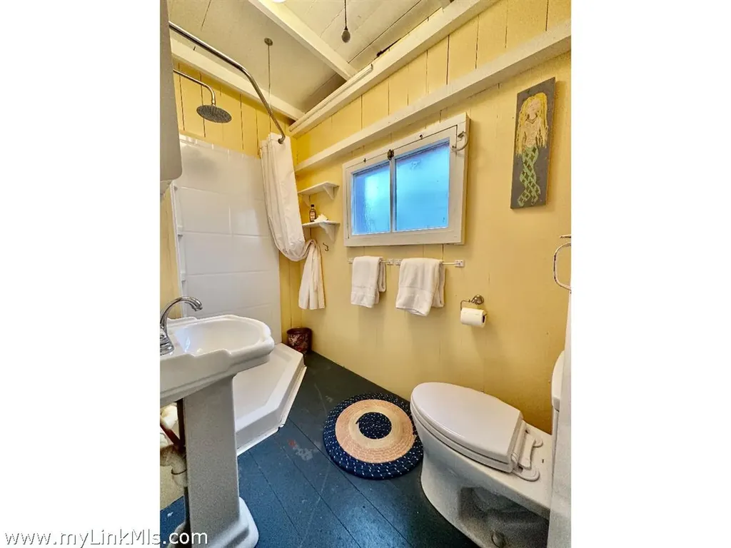 1 Cottage Park Oak Bluffs MA 02557