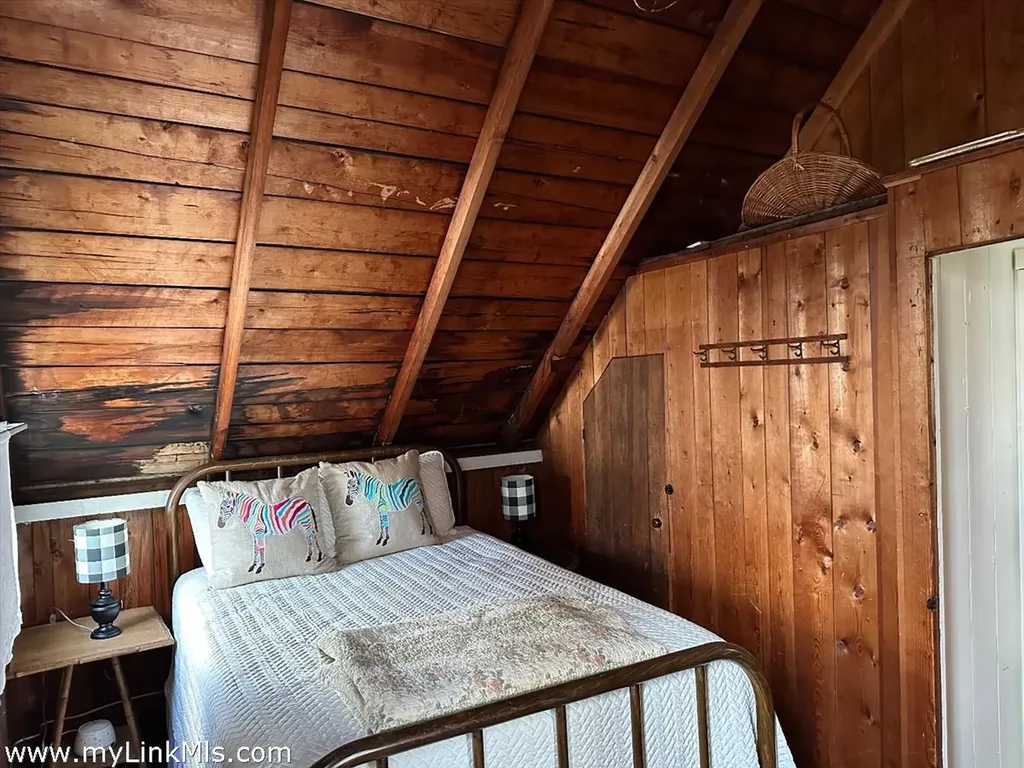 1 Cottage Park Oak Bluffs MA 02557