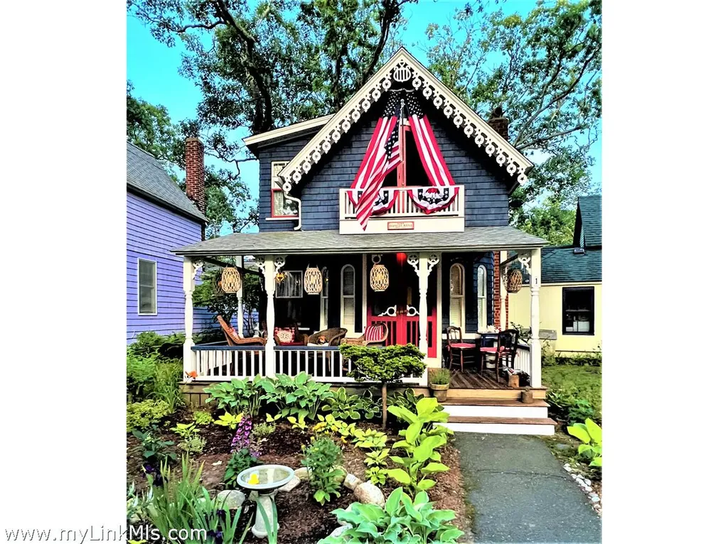 1 Cottage Park Oak Bluffs MA 02557
