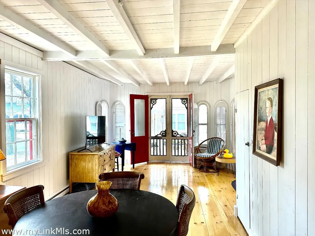 1 Cottage Park Oak Bluffs MA 02557