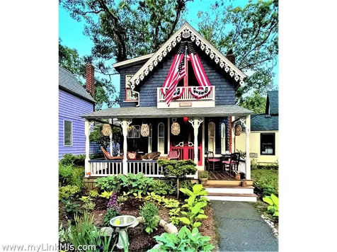 1 Cottage Park Oak Bluffs MA 02557