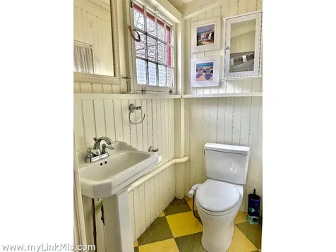 1 Cottage Park Oak Bluffs MA 02557