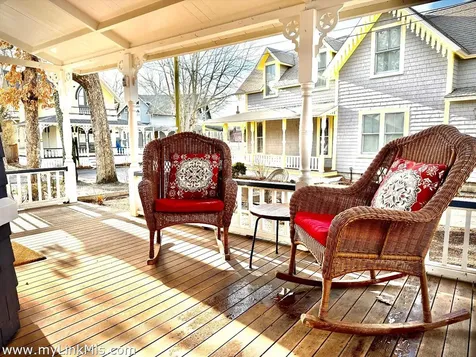 1 Cottage Park Oak Bluffs MA 02557