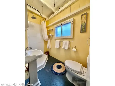 1 Cottage Park Oak Bluffs MA 02557