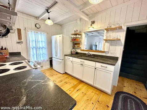 1 Cottage Park Oak Bluffs MA 02557