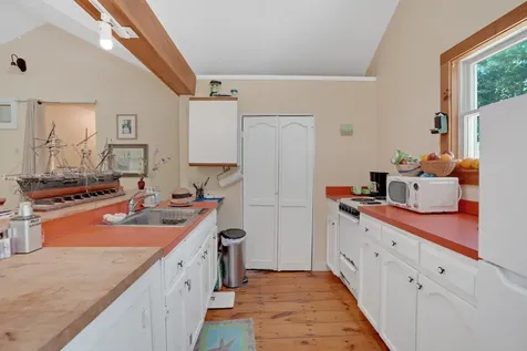 21 Clay Pit Road Edgartown MA 02539