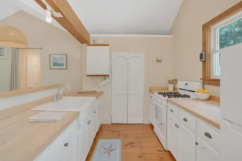 21 Clay Pit Road Edgartown MA 02539