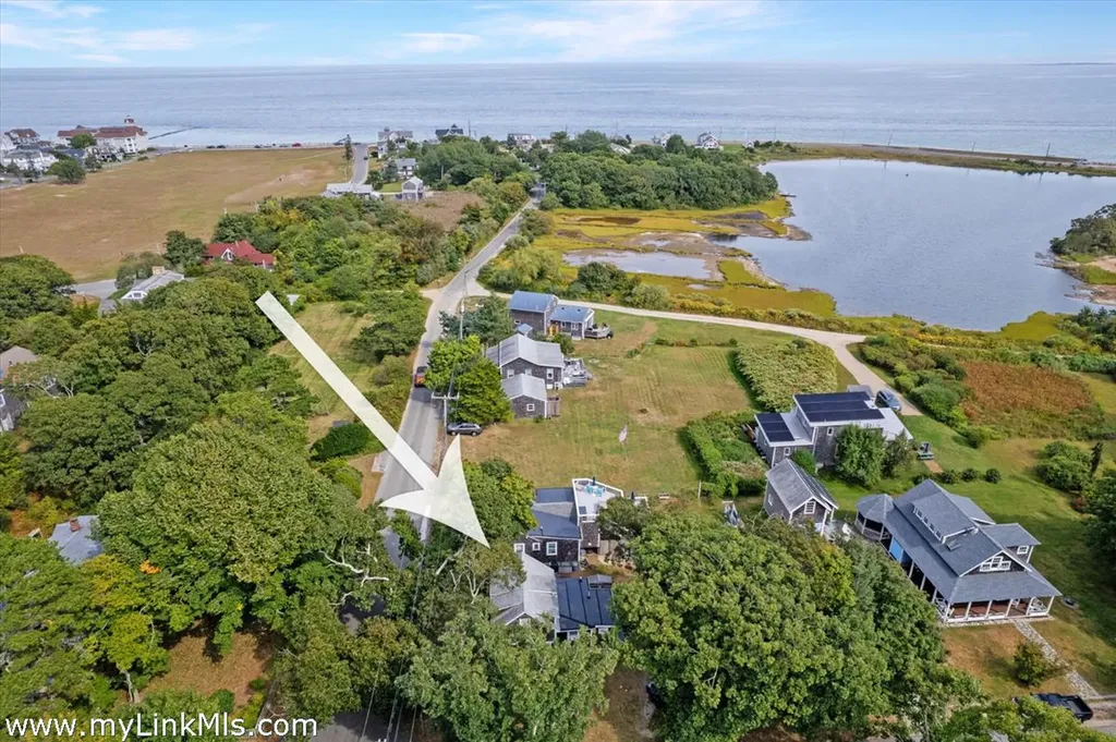 50 Canonicus Avenue Oak Bluffs MA 02557