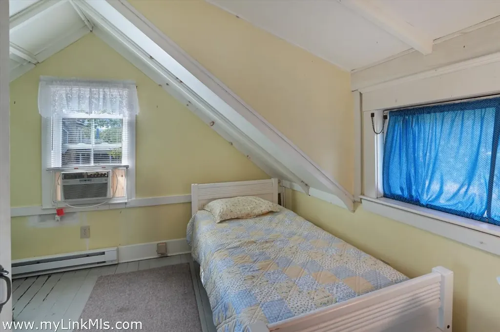 50 Canonicus Avenue Oak Bluffs MA 02557