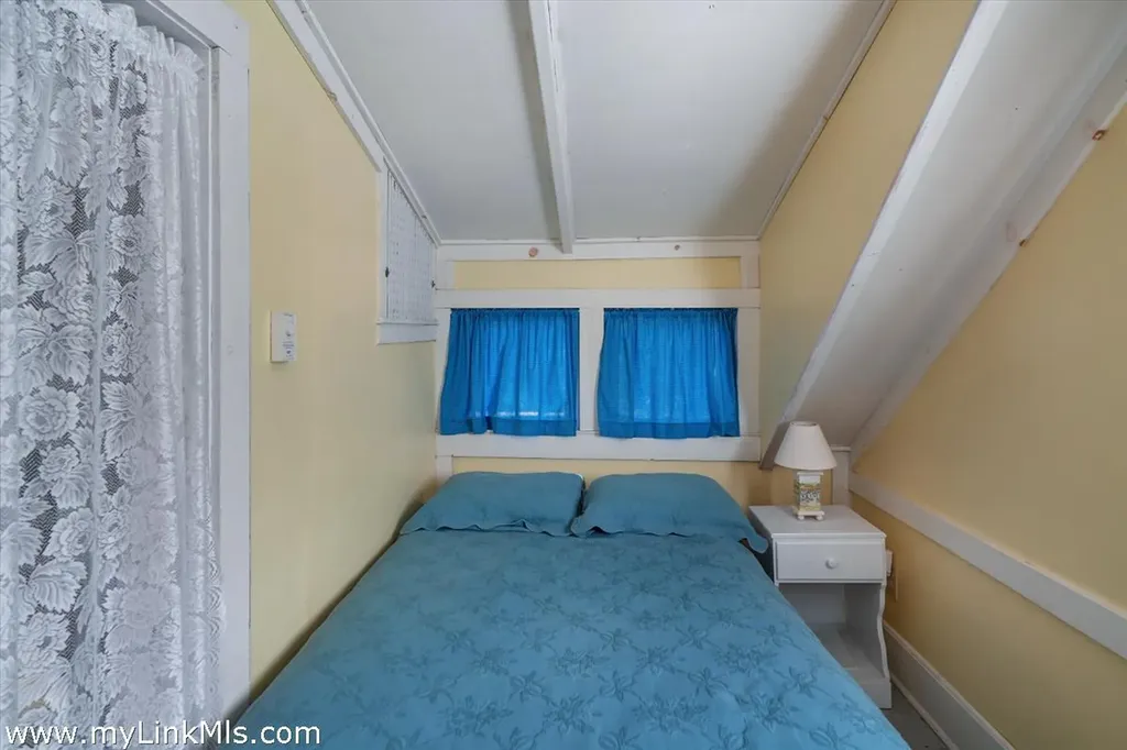 50 Canonicus Avenue Oak Bluffs MA 02557