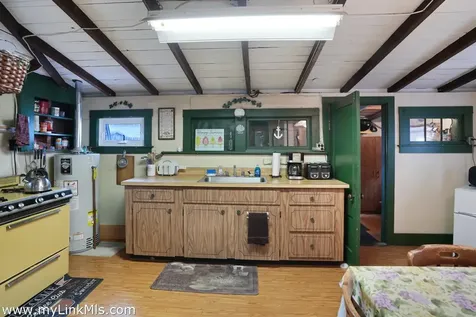 50 Canonicus Avenue Oak Bluffs MA 02557