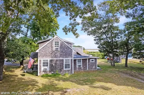 50 Canonicus Avenue Oak Bluffs MA 02557