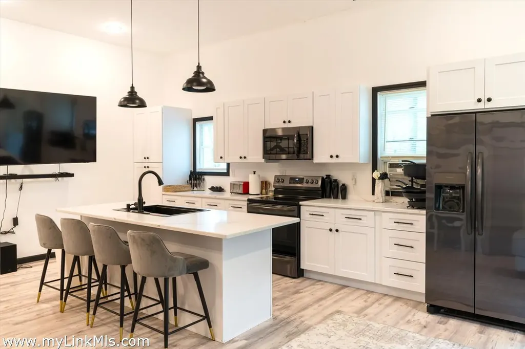 2 Farm Path Oak Bluffs MA 02557