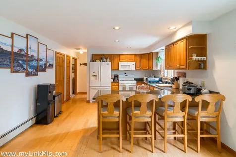 2 Farm Path Oak Bluffs MA 02557