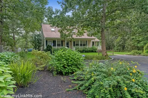 2 Farm Path Oak Bluffs MA 02557