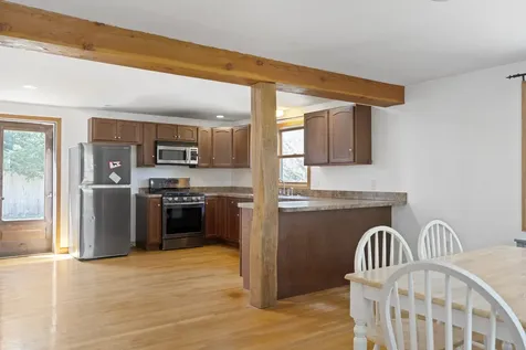 249 County Road Oak Bluffs MA 02557